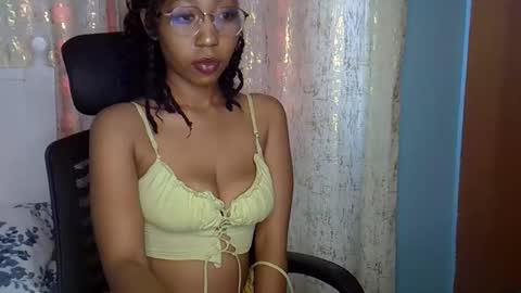 Snapshot of mariejuana_bliss chatting on 12, 9, 2025 mariejuana online show from 12, 9, 2025