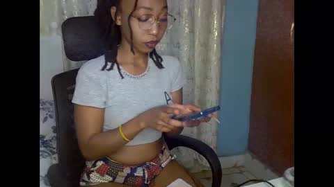 Snapshot of mariejuana_bliss chatting on 24, 9, 2025 mariejuana online show from 24, 9, 2025