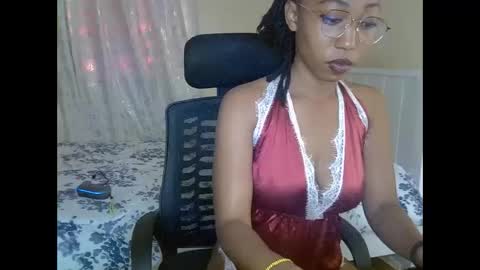 Snapshot of mariejuana_bliss chatting on 10, 10, 2025 mariejuana online show from 10, 10, 2025