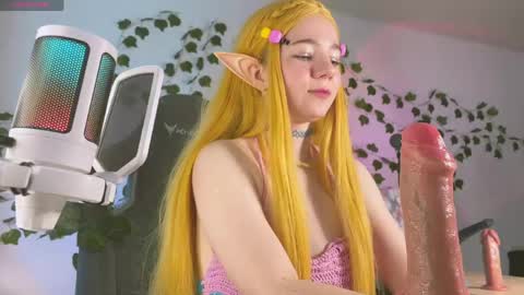Mariel Gold online show from 3, 6, 2026