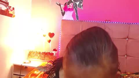 marielahorny303av online show from 15, 9, 2025