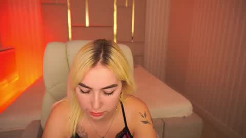 Snapshot of mariellavv chatting on 17, 10, 2025 Mariella online show from 17, 10, 2025