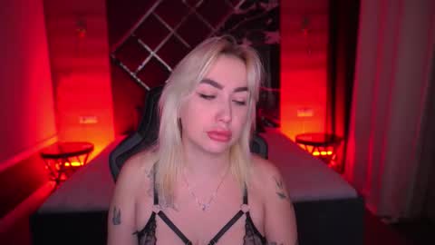Snapshot of mariellavv chatting on 19, 10, 2025 Mariella online show from 19, 10, 2025