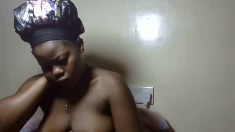 Snapshot of marielove51 chatting on 25, 5, 2026 Marie online show from 25, 5, 2026