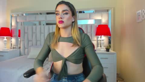 mariiahneedles online show from 9, 1, 2025