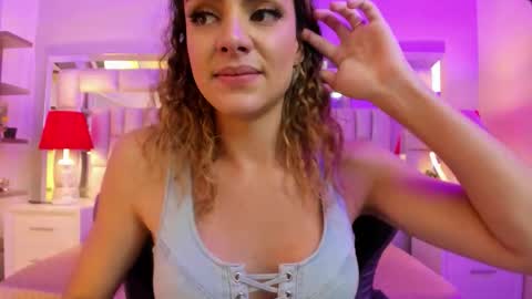 mariiahneedles online show from 22, 2, 2026