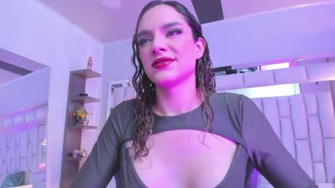 mariiahneedles online show from 8, 4, 2026