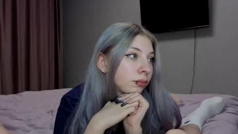 Mariko and Rin online show from 25, 2, 2025