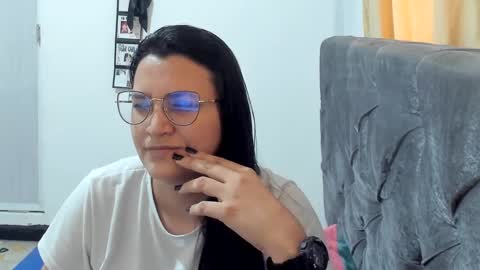 Snapshot of marilyn_garcia chatting on 8, 1, 2025 MARILYN SEXY online show from 8, 1, 2025