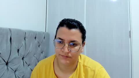 Snapshot of marilyn_garcia chatting on 12, 1, 2025 MARILYN SEXY online show from 12, 1, 2025