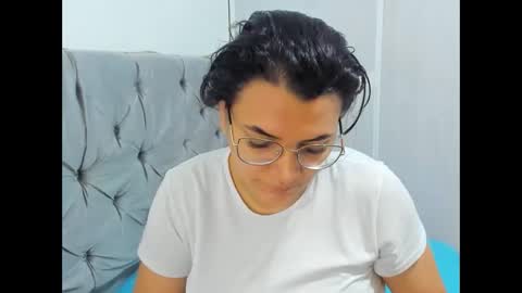 Snapshot of marilyn_garcia chatting on 19, 1, 2025 MARILYN SEXY online show from 19, 1, 2025