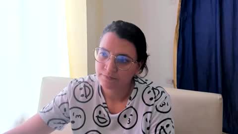 Snapshot of marilyn_garcia chatting on 19, 2, 2025 MARILYN SEXY online show from 19, 2, 2025