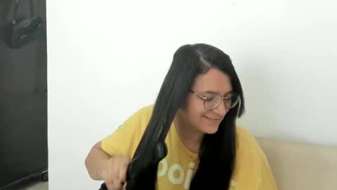 Snapshot of marilyn_garcia chatting on 27, 2, 2025 MARILYN SEXY online show from 27, 2, 2025