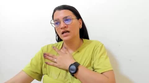 Snapshot of marilyn_garcia chatting on 30, 10, 2025 MARILYN SEXY online show from 30, 10, 2025