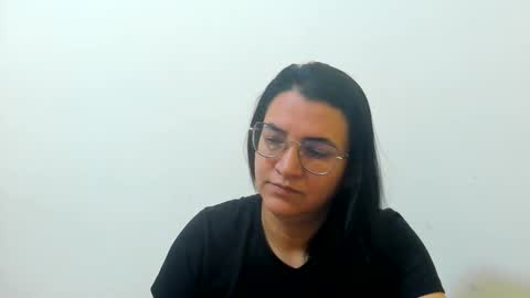 Snapshot of marilyn_garcia chatting on 20, 11, 2025 MARILYN SEXY online show from 20, 11, 2025