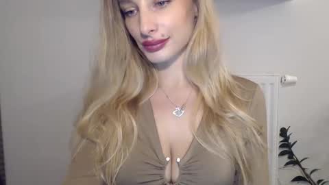 MarilynDevilish online show from 4, 1, 2025