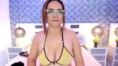Snapshot of marilynvega77 chatting on 5, 12, 2024 Marilyn Vega online show from 5, 12, 2024