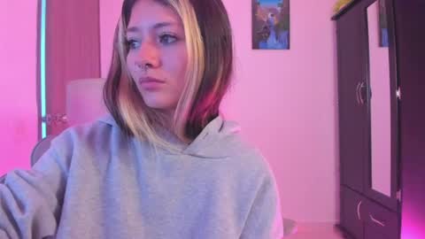 Snapshot of marin_kitoko chatting on 8, 6, 2026 Marin kitoko online show from 8, 6, 2026
