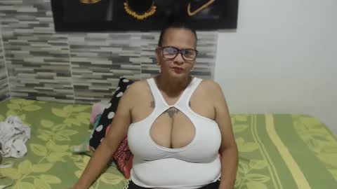 Snapshot of marinamilf chatting on 2, 1, 2025 Marina online show from 2, 1, 2025