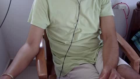 Snapshot of marinavine chatting on 2, 5, 2026 The SHY UncutBoy online show from 2, 5, 2026