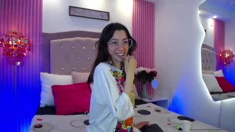 marinette online show from 2, 3, 2026