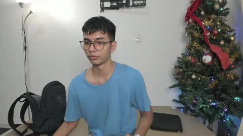 Snapshot of marioandmia chatting on 4, 1, 2025 marioandmia online show from 4, 1, 2025