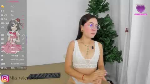 Snapshot of marioandmia chatting on 11, 11, 2025 marioandmia online show from 11, 11, 2025