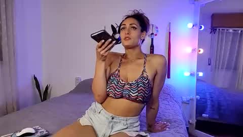 Snapshot of mariposa_2323 chatting on 18, 11, 2025 HI IM SWEET GIRL Privates are OPEN online show from 18, 11, 2025