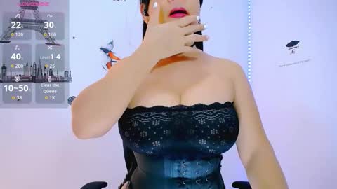 Snapshot of mariposaxox chatting on 28, 11, 2025 Pao online show from 28, 11, 2025