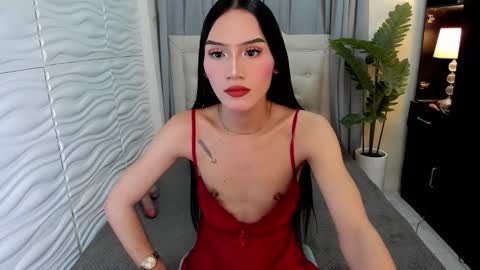 IM YOUR BABE GIRL LYCA online show from 14, 10, 2025