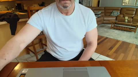 Snapshot of mark48130 chatting on 27, 2, 2025 Mark online show from 27, 2, 2025