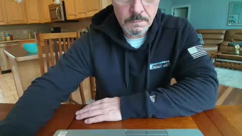 Snapshot of mark48130 chatting on 2, 3, 2025 Mark online show from 2, 3, 2025