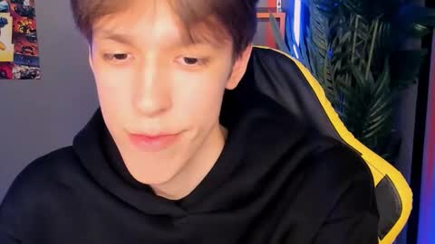 Snapshot of mark_branston chatting on 28, 9, 2025 Mark online show from 28, 9, 2025