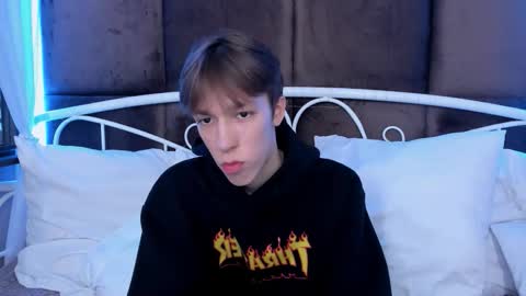 Snapshot of mark_branston chatting on 3, 10, 2025 Mark online show from 3, 10, 2025