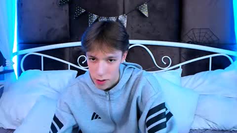 Snapshot of mark_branston chatting on 2, 11, 2025 Mark online show from 2, 11, 2025