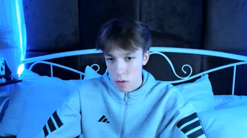 Snapshot of mark_branston chatting on 17, 11, 2025 Mark online show from 17, 11, 2025