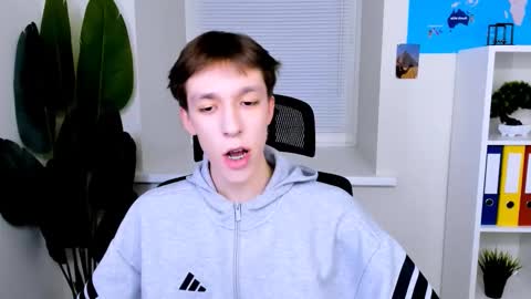 Snapshot of mark_branston chatting on 5, 12, 2025 Mark online show from 5, 12, 2025