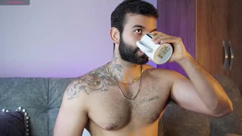 Mark online show from 2, 11, 2025