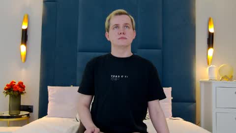 Mark online show from 14, 4, 2026