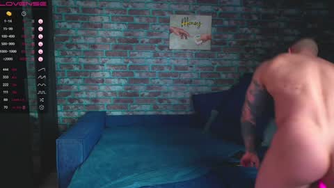 Mark online show from 28, 1, 2025