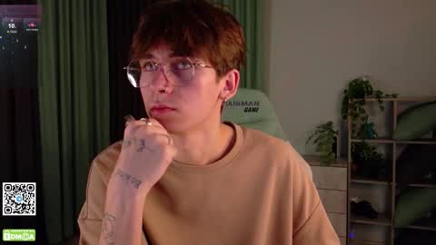 Snapshot of mark_safr chatting on 4, 11, 2025 Mark online show from 4, 11, 2025