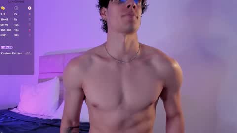 Snapshot of mark_thonson chatting on 4, 11, 2025 troy online show from 4, 11, 2025