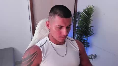 Snapshot of markus_blass chatting on 23, 10, 2025 markus... Y online show from 23, 10, 2025