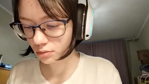 Snapshot of marlamirra chatting on 24, 11, 2025 Serena online show from 24, 11, 2025