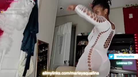 Snapshot of marleymadness9 chatting on 5, 12, 2025 MarleyAquafina online show from 5, 12, 2025