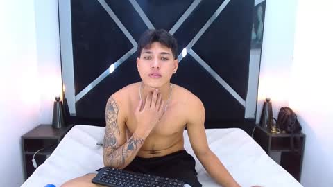 Snapshot of marquino_ chatting on 22, 12, 2025 Marquinoo online show from 22, 12, 2025