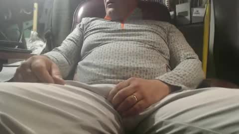 only fans marrieddad19751975 online show from 19, 5, 2026
