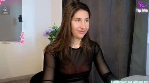 marrycolins online show from 6, 11, 2025