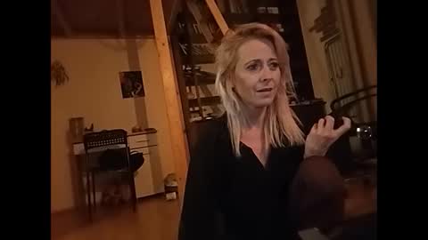 MaryGoRound online show from 19, 1, 2025