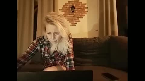 MaryGoRound online show from 5, 2, 2025